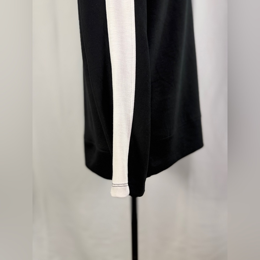 French Laundry Black V-Neck Sweater White Stripe Sleeve Cozy Tunic Size M - Picture 4 of 10